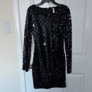 Elegant Black Sequin Long Sleeve Dress